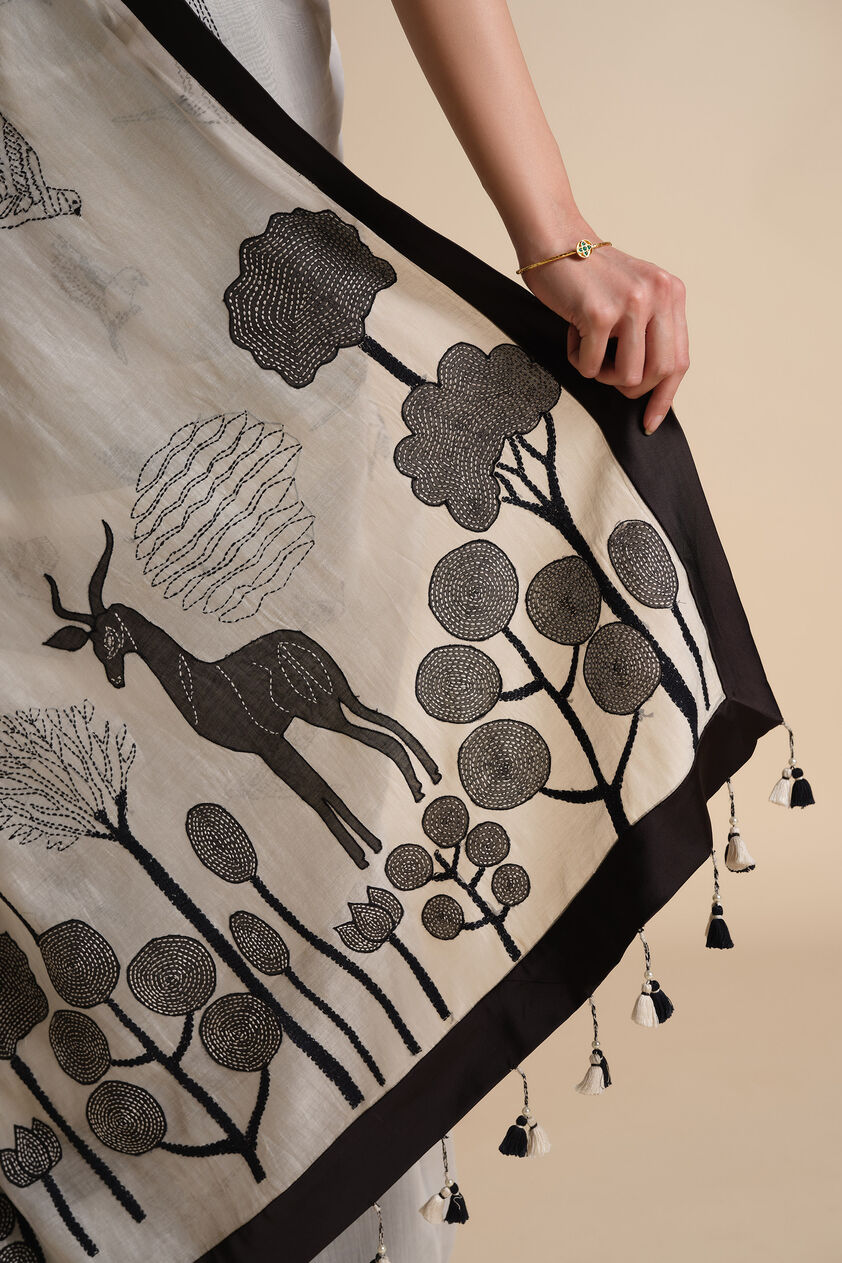 Usoa Hand-embroidered Kantha Mul Saree - Ivory, Ivory, image 7